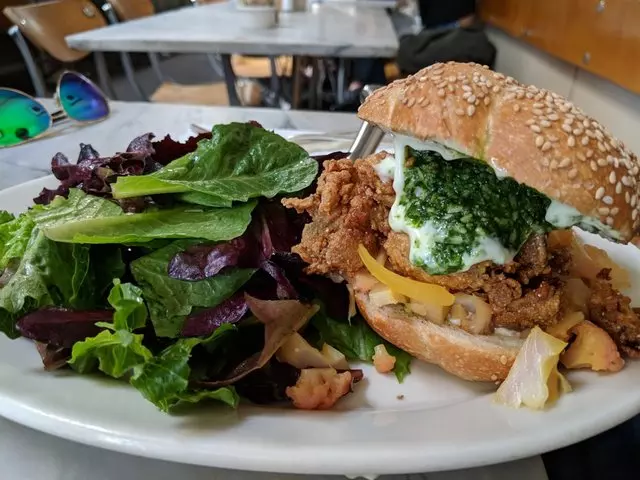 Universal Cafe