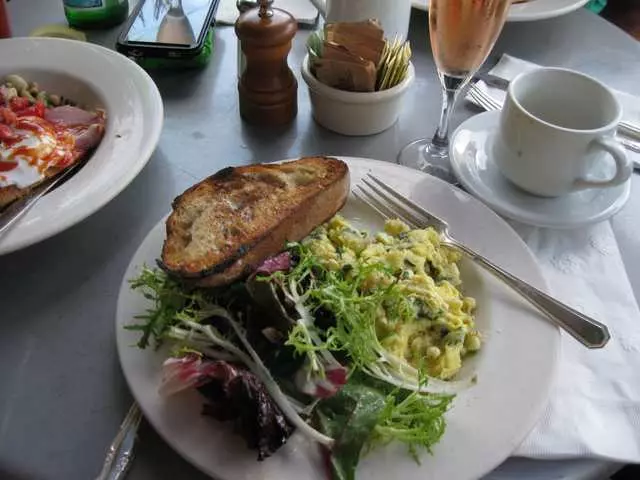 Universal Cafe