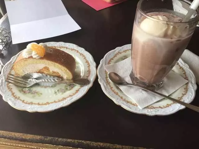 Tan Tan Coffee Shop