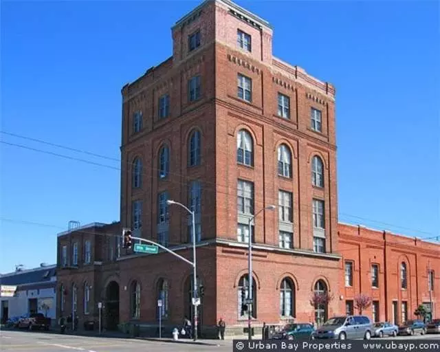 Basil Canteen