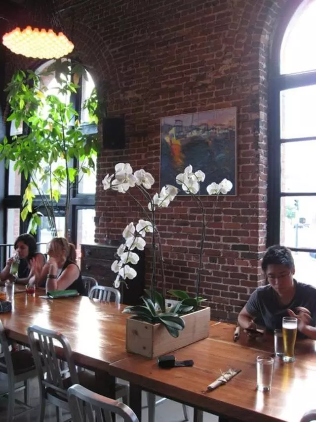 Basil Canteen