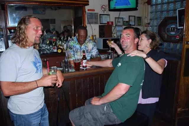 Blooms Saloon