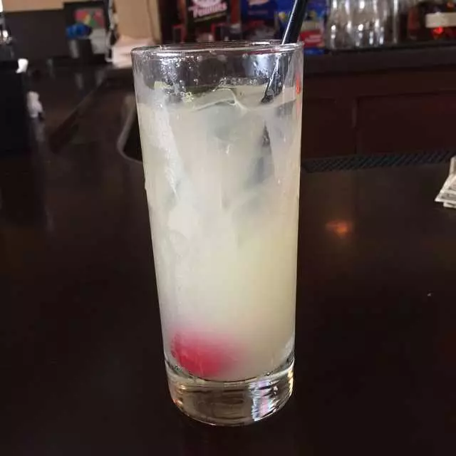 Blooms Saloon