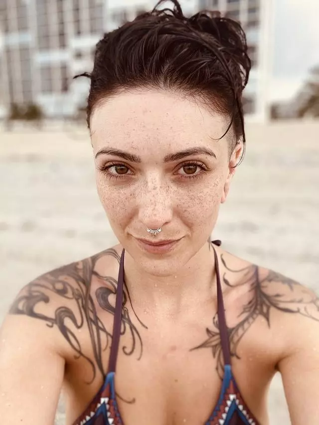 Wake Up With No Makeup