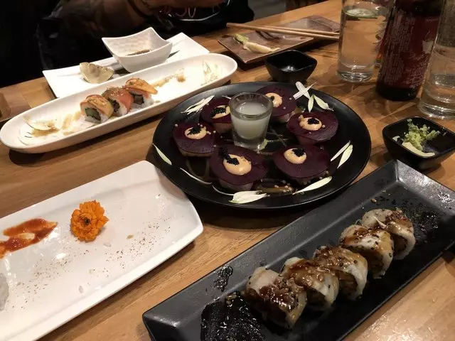 Shizen Vegan Sushi Bar & Izakaya