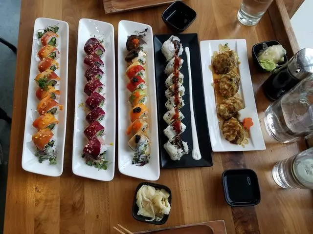 Shizen Vegan Sushi Bar & Izakaya