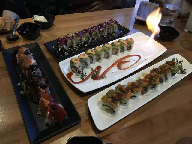 Shizen Vegan Sushi Bar & Izakaya