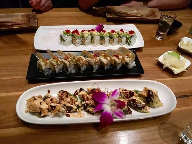 Shizen Vegan Sushi Bar & Izakaya