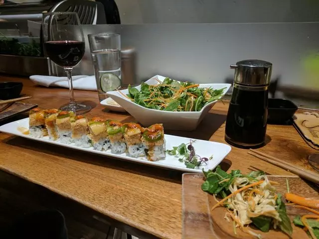 Shizen Vegan Sushi Bar & Izakaya