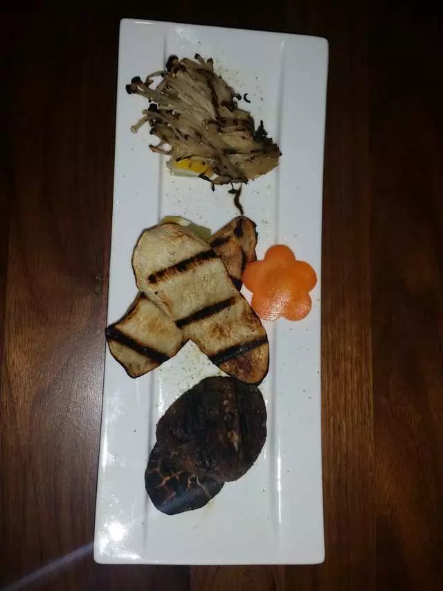 Shizen Vegan Sushi Bar & Izakaya