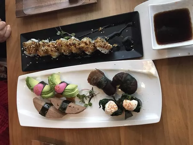 Shizen Vegan Sushi Bar & Izakaya