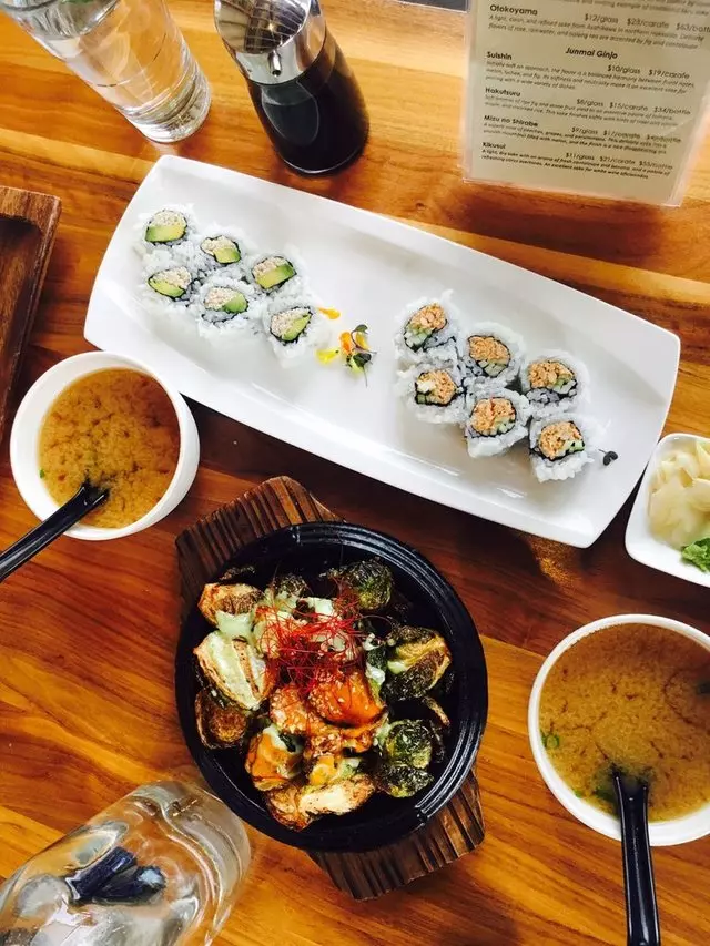 Shizen Vegan Sushi Bar & Izakaya