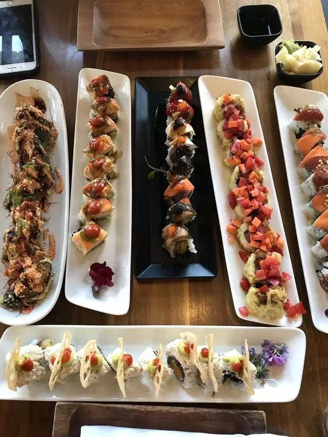 Shizen Vegan Sushi Bar & Izakaya