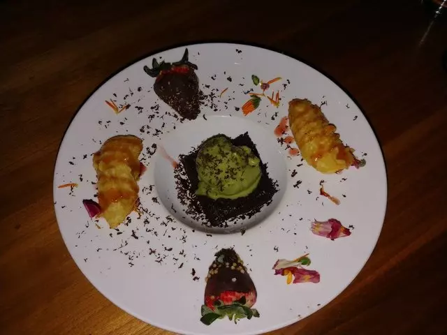 Shizen Vegan Sushi Bar & Izakaya