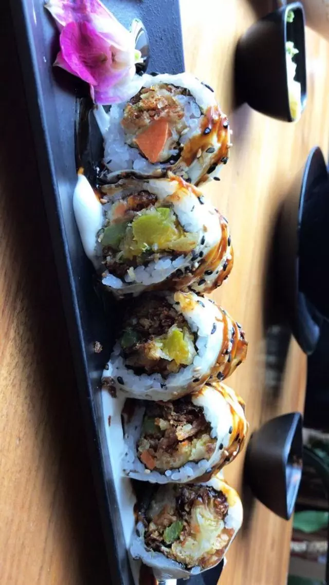 Shizen Vegan Sushi Bar & Izakaya