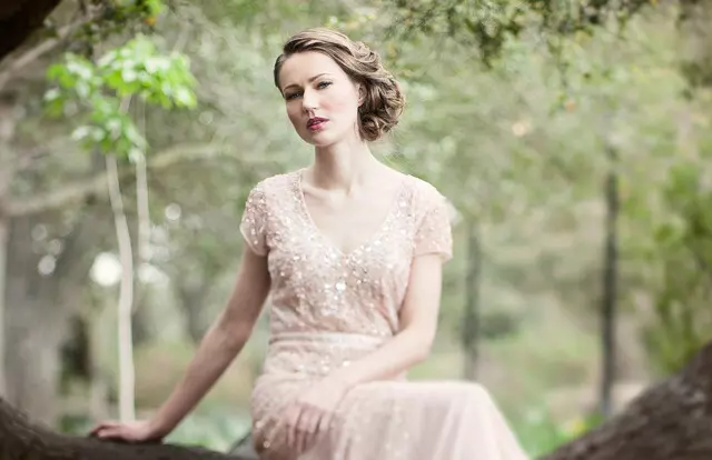 Amy Lawson - Makeup & Hair Artist