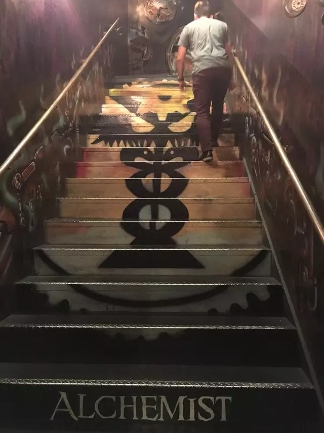 Alchemist Bar & Lounge