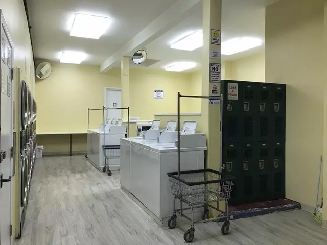 Clean Cycle Laundromat