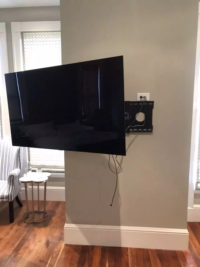 24 SF Handyman