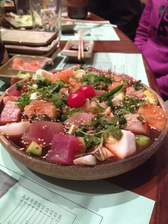 Warakubune Sushi