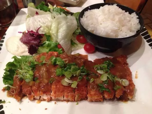 Warakubune Sushi