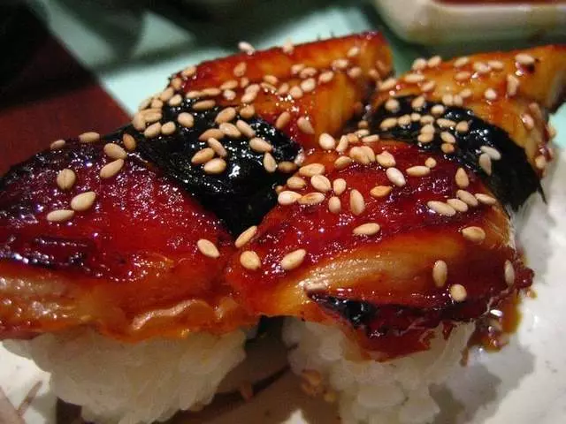 Warakubune Sushi