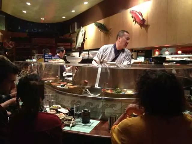 Warakubune Sushi