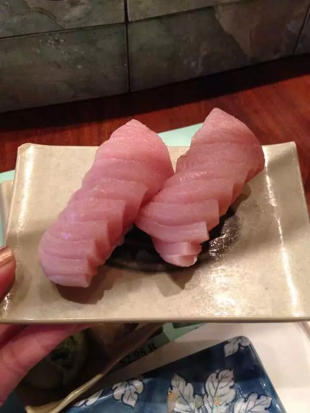 Warakubune Sushi