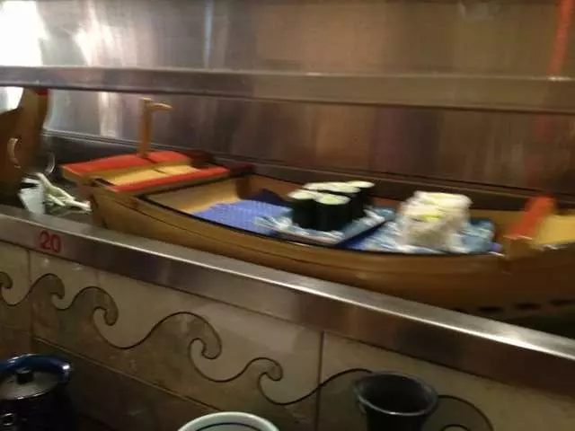 Warakubune Sushi