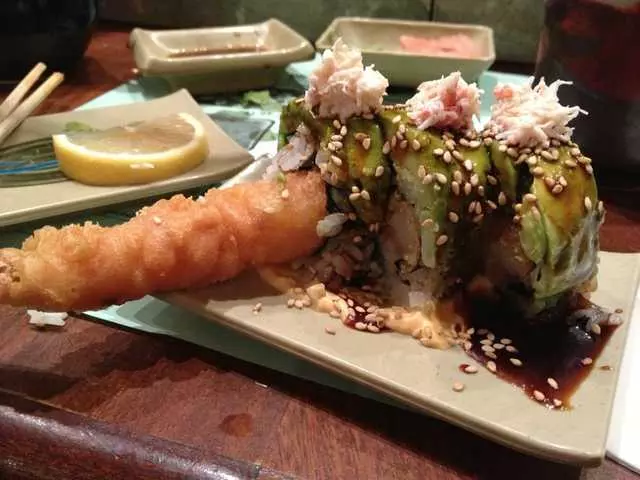 Warakubune Sushi