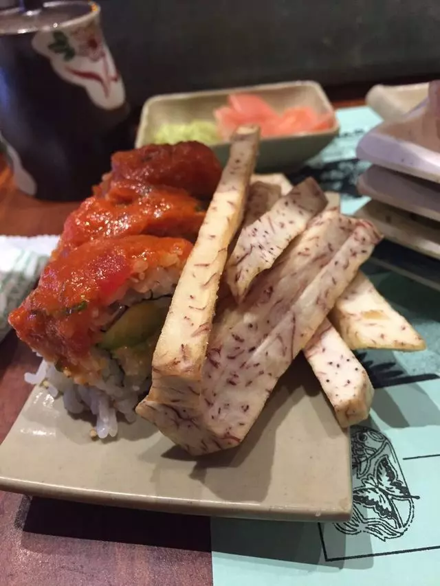 Warakubune Sushi
