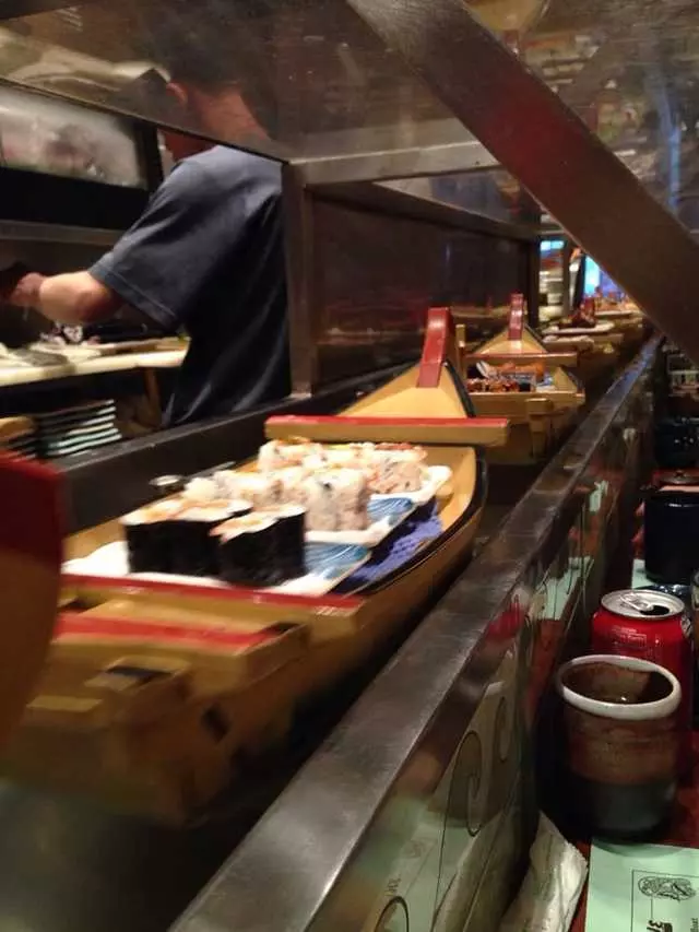 Warakubune Sushi
