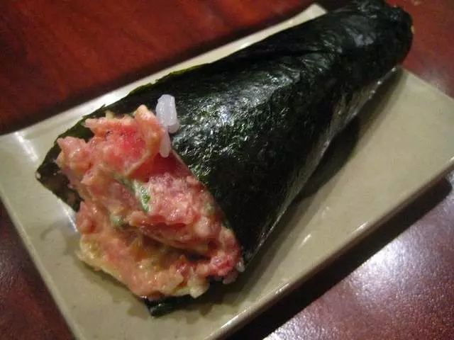 Warakubune Sushi