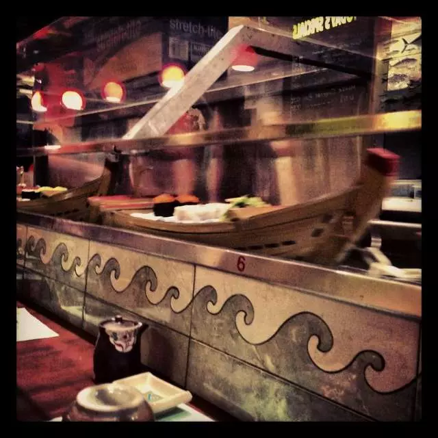 Warakubune Sushi