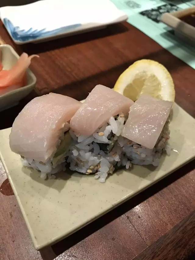 Warakubune Sushi