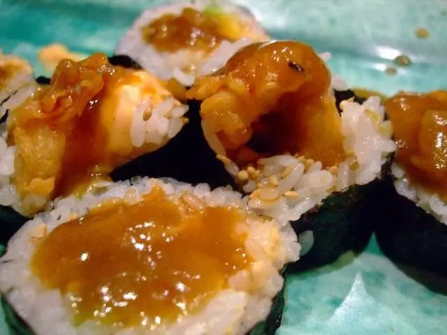 Warakubune Sushi