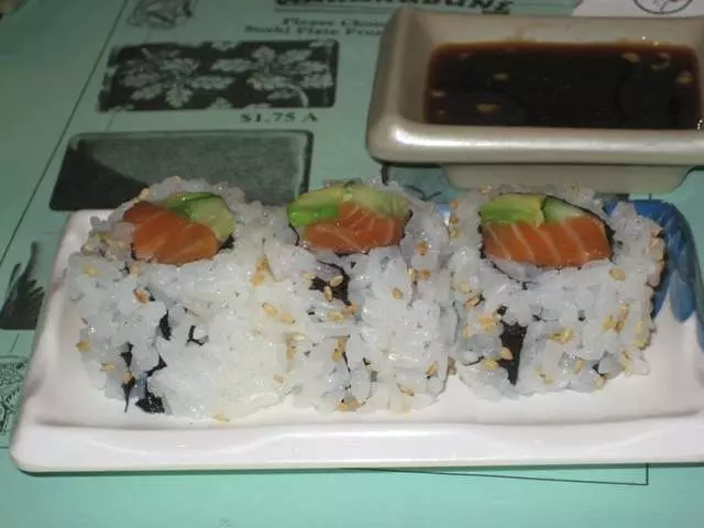 Warakubune Sushi