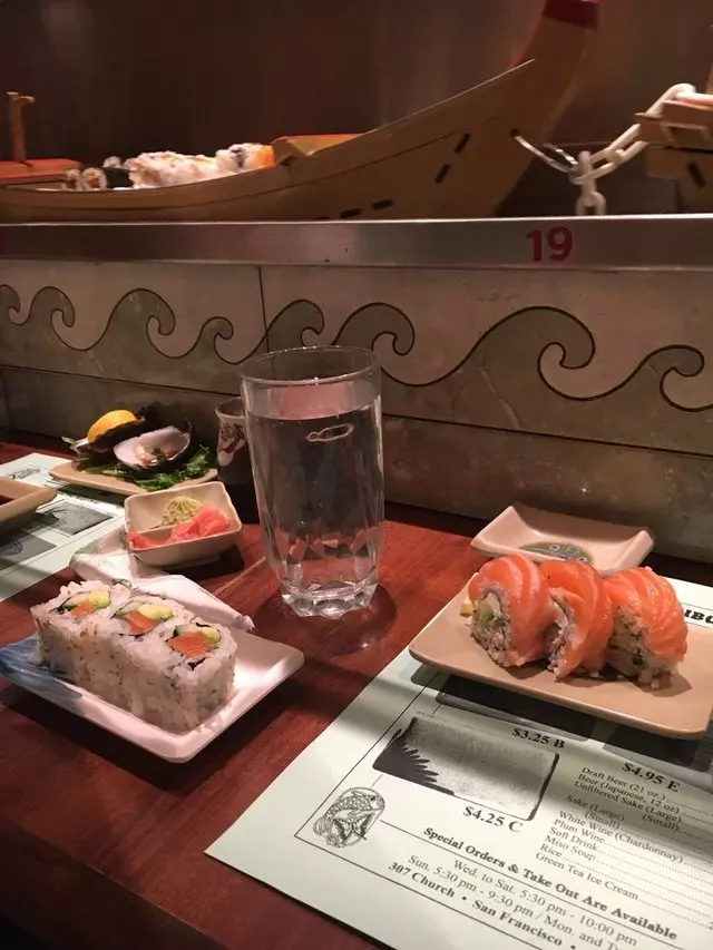 Warakubune Sushi