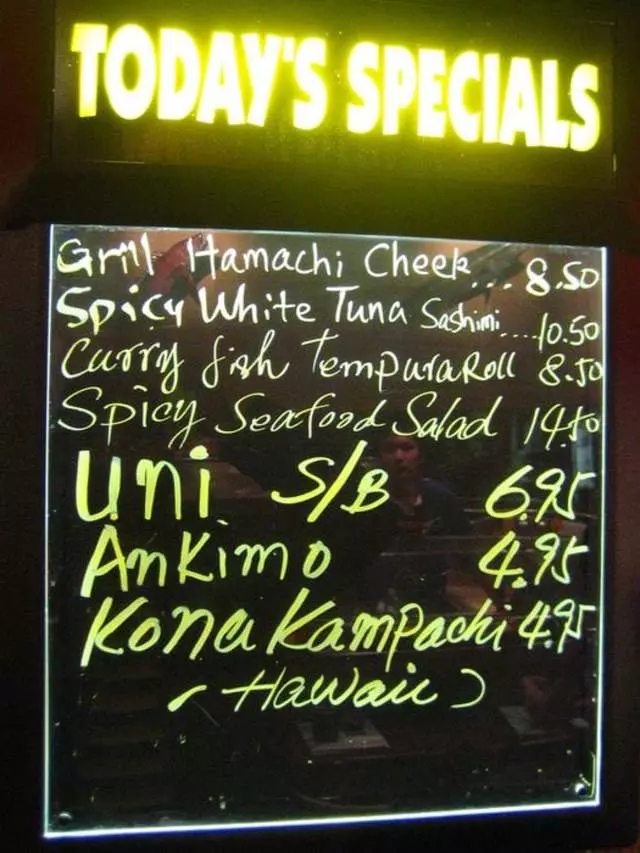 Warakubune Sushi