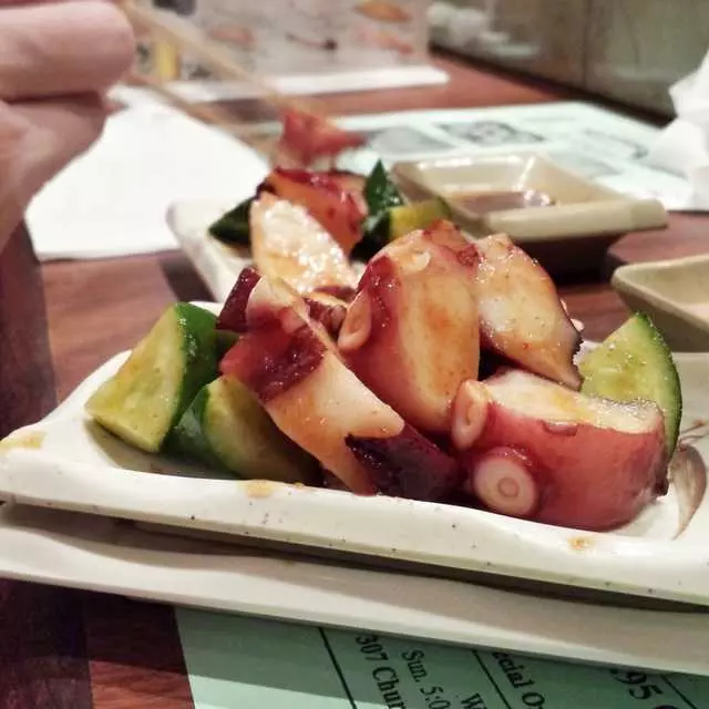 Warakubune Sushi