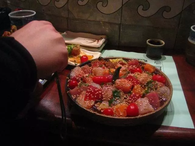 Warakubune Sushi