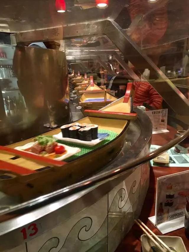 Warakubune Sushi