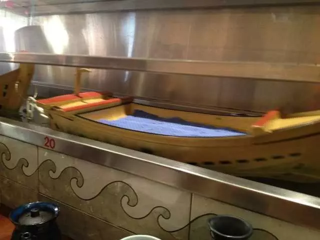 Warakubune Sushi