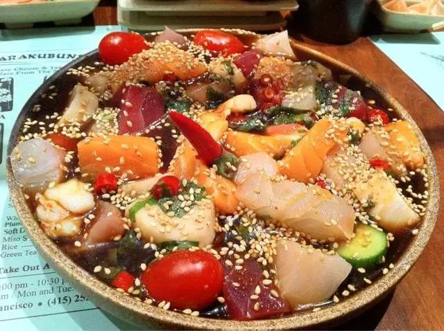 Warakubune Sushi