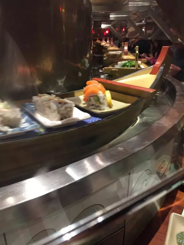 Warakubune Sushi