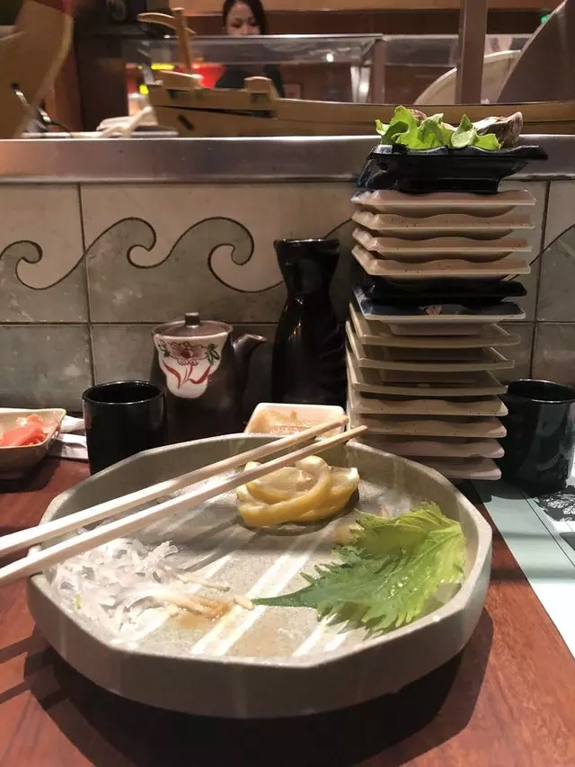 Warakubune Sushi