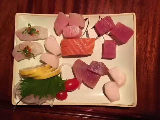 Warakubune Sushi