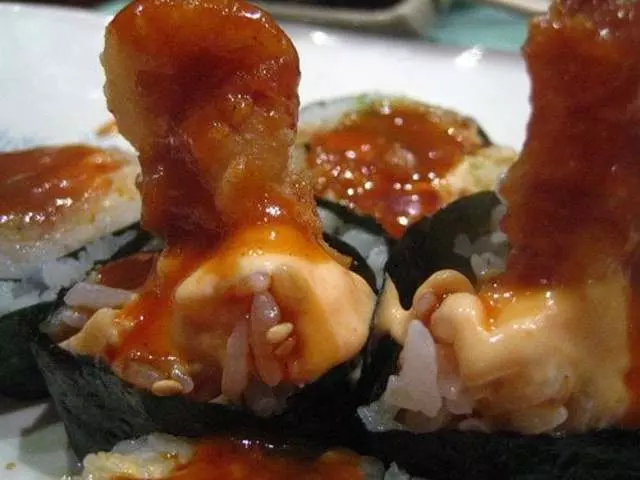 Warakubune Sushi