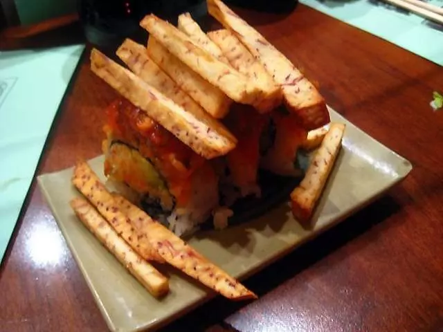 Warakubune Sushi