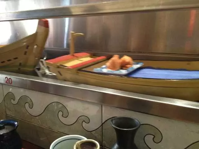 Warakubune Sushi